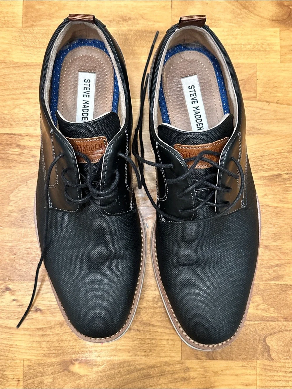 Steve Madden Black Oxfords with Brown Trim 8.5